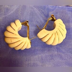 Estate Cream Shell Earrings